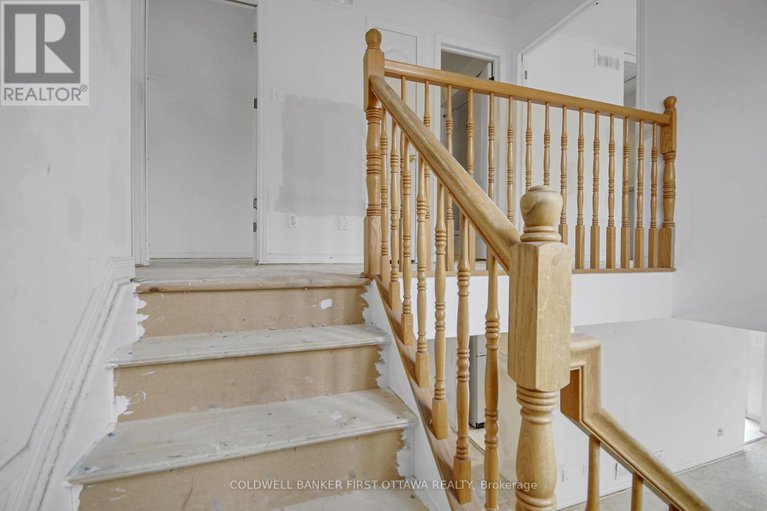 28221076/24-6141-red-willow-drive/chapel-hill/ottawa/ontario/K1C7J7_17
