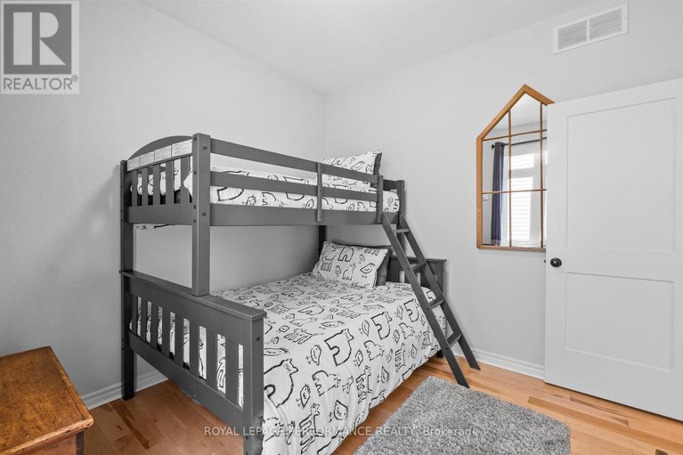 29645046/527-silverbell-crescent/blossom-parkkemp-parkfindlay-creek/ottawa/ontario/K1T0N9_33