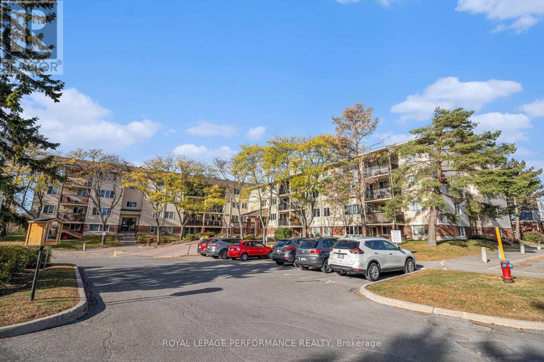 29014380/209-6470-bilberry-drive/orleans-wood/ottawa/ontario/K1C4P1_21