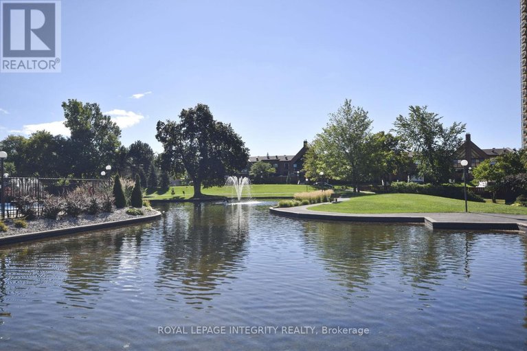 29619468/30-100-hillside-drive/viscount-alexander-park/ottawa/ontario/K1K4J4_43