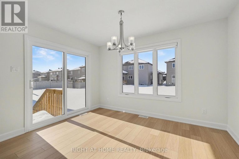 29439630/429-aurora-street/russell-twp/russell/ontario/K4R0L3_11