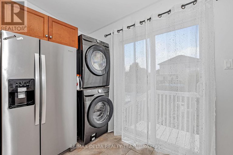 28595130/400-centenaire-street/embrun/russell/ontario/K0A1W0_17