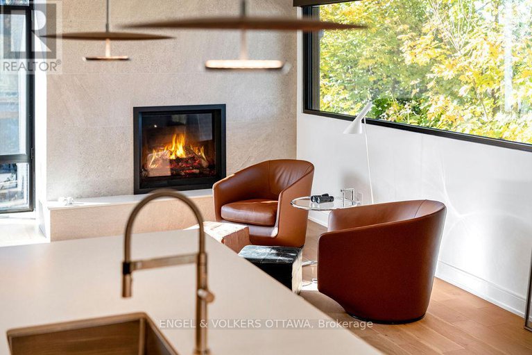 29226736/127-peridot-private/experimental-farm/ottawa/ontario/K2C3M3_7