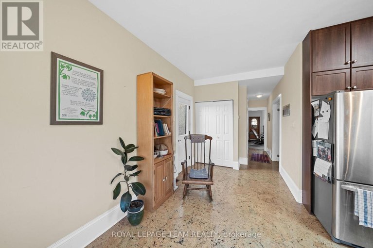 29669924/47-belmont-avenue/old-ottawa-southrideau-gardens/ottawa/ontario/K1S0V2_10