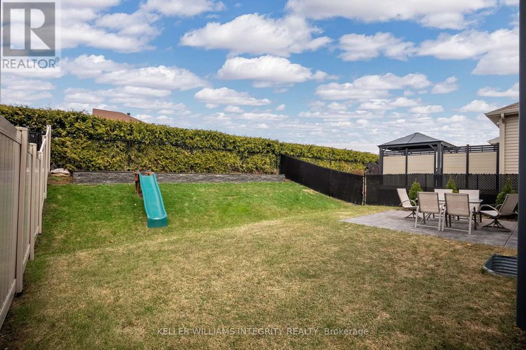 28230053/176-onyx-crescent/town-of-rockland/clarence-rockland/ontario/K4K1P6_46
