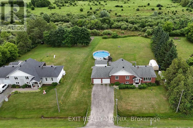 28768217/2418-rideau-road/riverside-south/ottawa/ontario/K1X1B2_42
