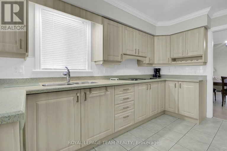 28641849/35-fieldcrest-avenue/longfields/ottawa/ontario/K2J4Y8_8