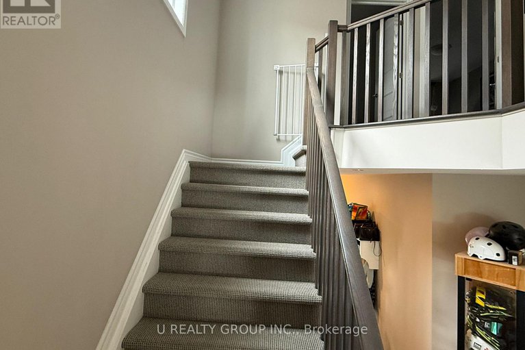 29416136/821-cedar-creek-drive/blossom-parkkemp-parkfindlay-creek/ottawa/ontario/K1T0B3_21