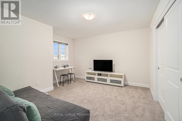 28544358/916-socca-crescent/notting-hillsummerside/ottawa/ontario/K4A5M1_17