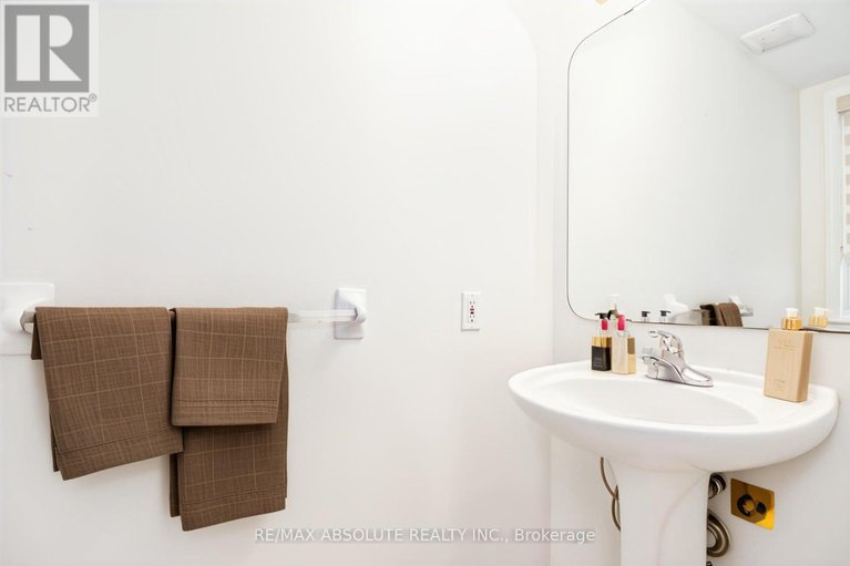 29110533/12-oak-grove-street/barrhaven-east/ottawa/ontario/K2G6R4_9