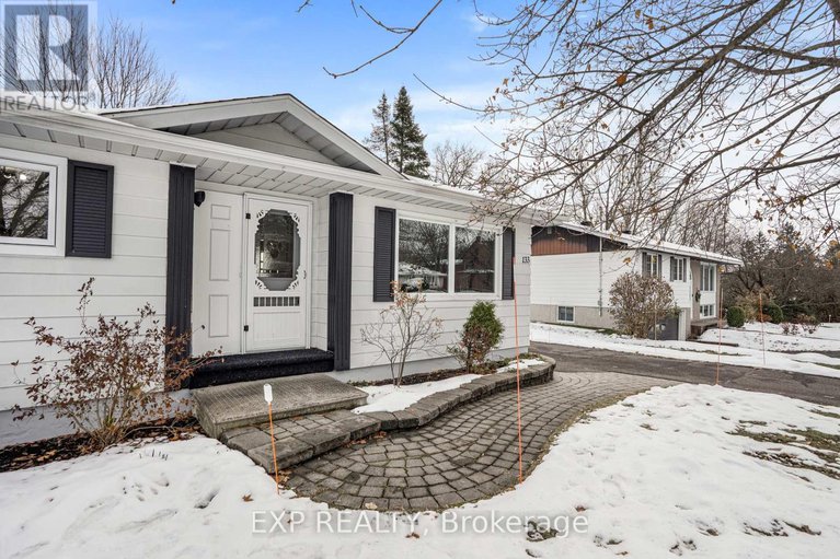 29139748/133-high-street/vankleek-hill/champlain/ontario/K0B1R0_3