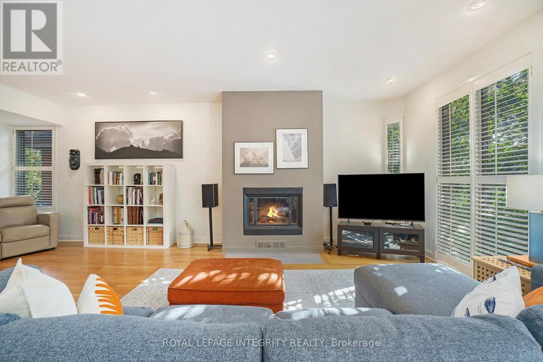 28914148/45-mcleod-street/ottawa-centregolden-triangle/ottawa/ontario/K2P0Z4_23