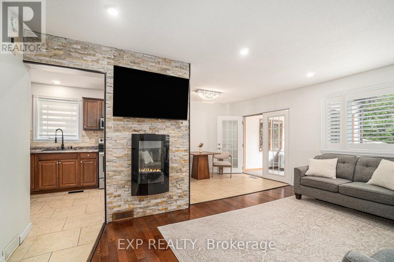 28430492/5-benlark-road/on-the-green/ottawa/ontario/K2J2L5_8