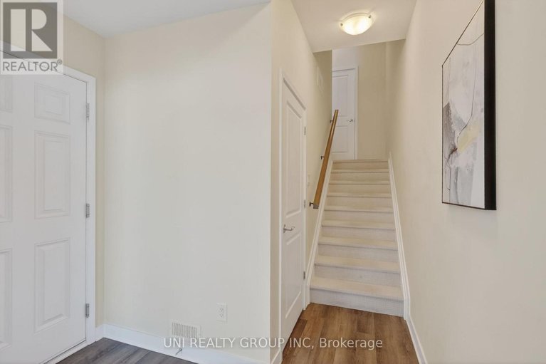 29638050/184-visor-private/emerald-meadowstrailwest/ottawa/ontario/K2V0S6_5