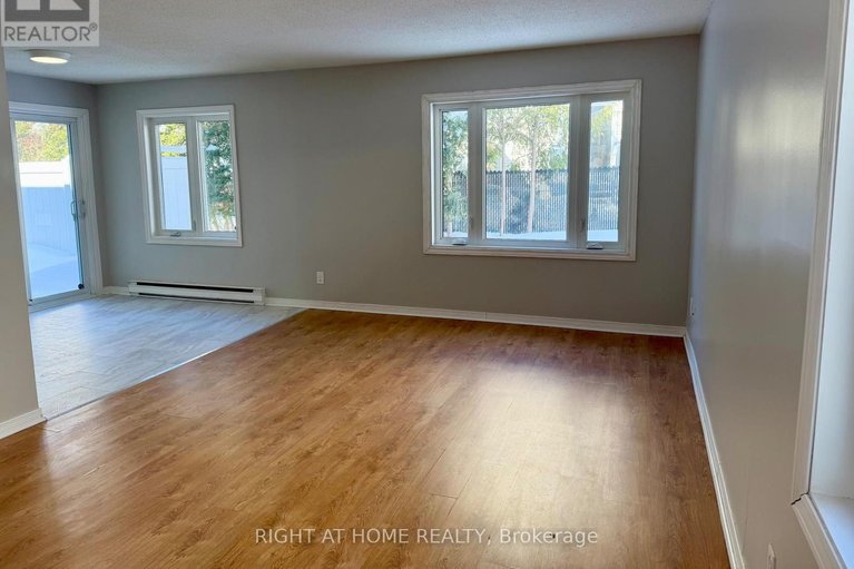 29573892/e-1033-cummings-avenue/cyrville/ottawa/ontario/K1J9K6_7