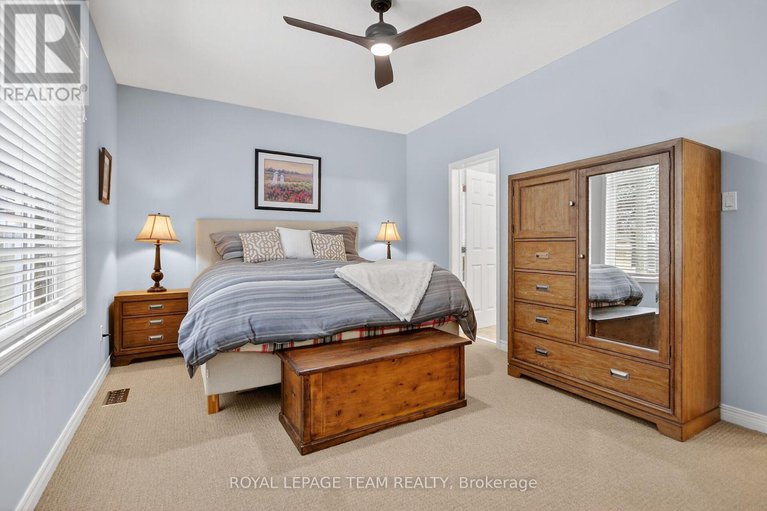 29264458/333-antigonish-avenue/springridgeeast-village/ottawa/ontario/K4A0T9_17