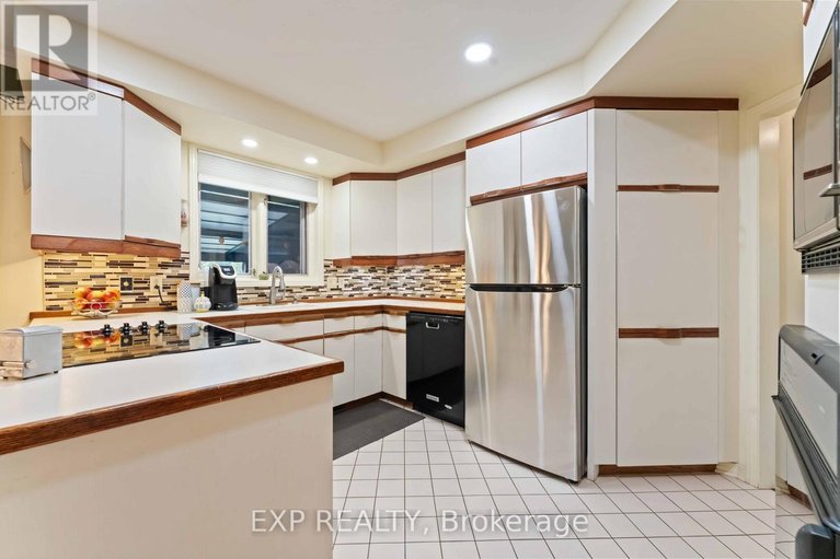 29620058/16-evelyn-street/stittsville-south/ottawa/ontario/K2S1M9_7