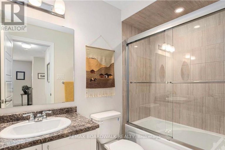 29433241/741-derreen-avenue/stittsville-north/ottawa/ontario/K2S2Y9_15