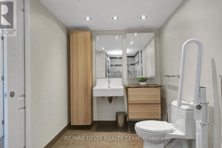 29672097/1001-555-brittany-drive/viscount-alexander-park/ottawa/ontario/K1K4C5_22