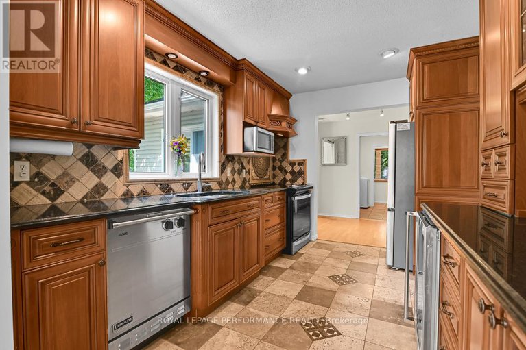 28619825/2057-clark-road/clarencerockland-twp/clarence-rockland/ontario/K4K1K7_9