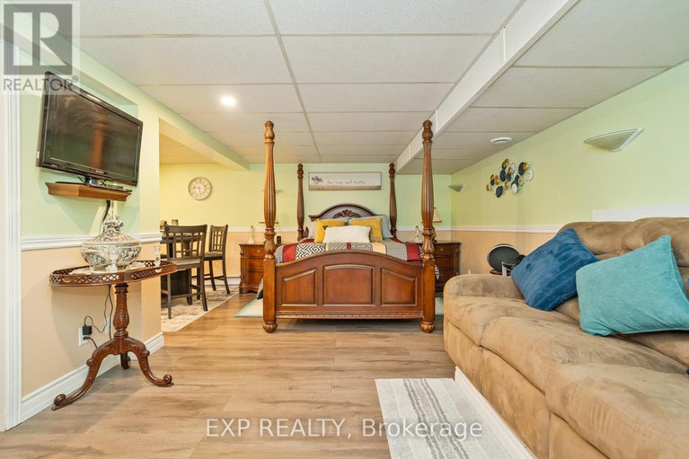28303908/322-galloway-drive/bilberry-creekqueenswood-heights/ottawa/ontario/K1E1W3_22