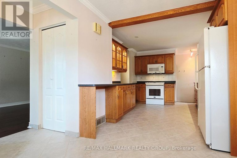 28842722/38-hadley-circle/bells-corners/ottawa/ontario/K2H6N9_11