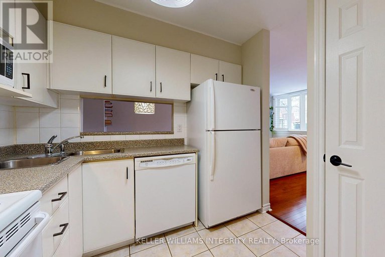 28039095/245-cumberland-street/lower-townbyward-market/ottawa/ontario/K1N8W6_18