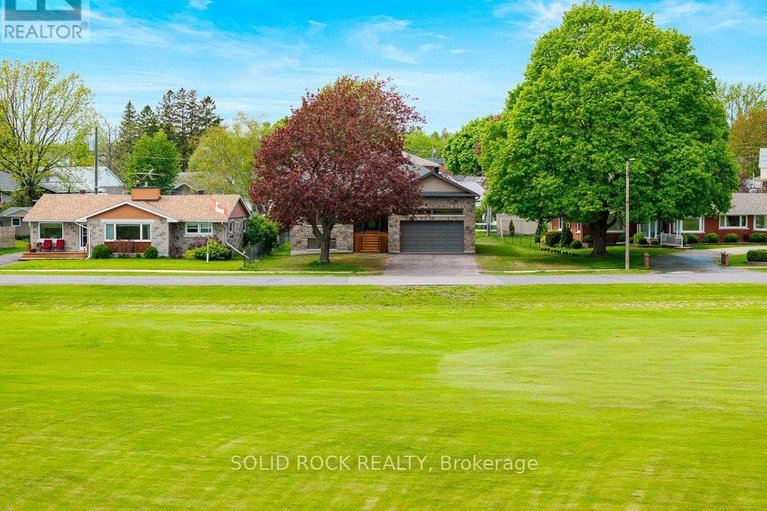 28351753/30-lakeview-drive/iroquois/south-dundas/ontario/K0E1K0_49