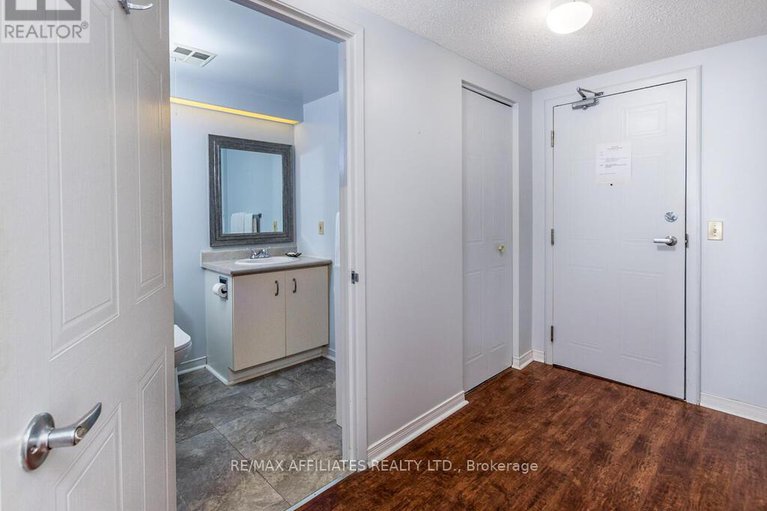 28469653/230-848-seyton-drive/westcliffe-estates/ottawa/ontario/K2H9G6_8