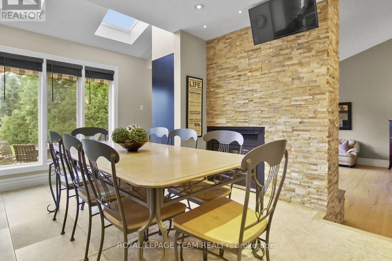 29069392/1105-cindy-hill-crescent/manotick-long-island-nicholls-island/ottawa/ontario/K4M1E8_18