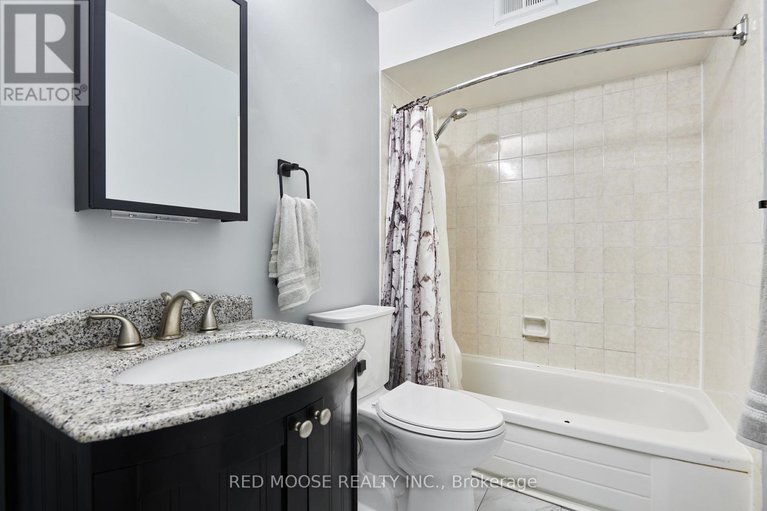 29220948/415-216-viewmount-drive/borden-farmstewart-farmcarleton-heightsparkwood-hills/ottawa/ontario/K2E7X4_28