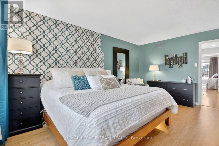 29421780/6302-sablewood-place/chapel-hill/ottawa/ontario/K1C7M6_33