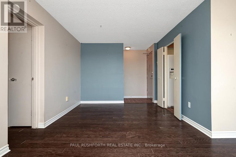 29431778/518-20-chesterton-drive/borden-farmstewart-farmcarleton-heightsparkwood-hills/ottawa/ontario/K2E6Z7_9