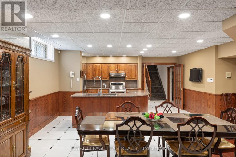 28150557/10-nancy-avenue/sheahan-estatestrend-village/ottawa/ontario/K2H8L4_39