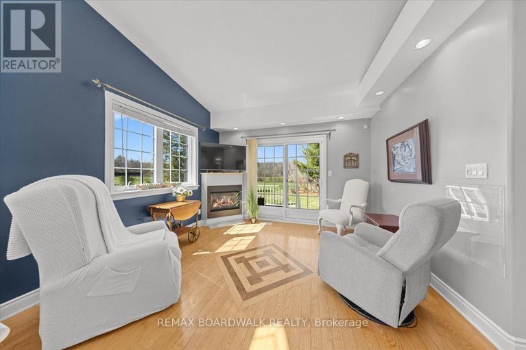 29641184/1210-barnett-drive/cumberland-village/ottawa/ontario/K4C1C7_28