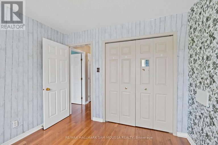 28323981/11-highmont-court/kanata-lakesheritage-hills/ottawa/ontario/K2T1B3_27