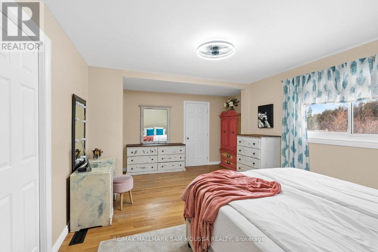 29138832/9-quinpool-crescent/arbeatha-park/ottawa/ontario/K2H6H9_20