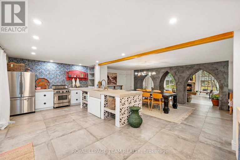 29622529/33-rutherford-crescent/beaverbrook/ottawa/ontario/K2K1N1_16