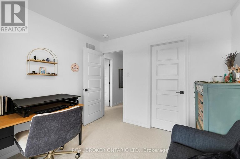 29642314/405-pilot-private/emerald-meadowstrailwest/ottawa/ontario/K2V0S3_21