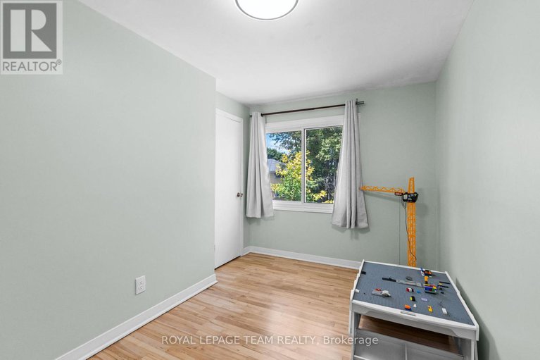 28651441/334-queen-mary-street/overbrookcastle-heights/ottawa/ontario/K1K1W9_25