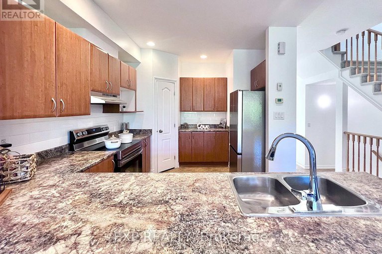 28928312/457-foxhall-way/bridlewood/ottawa/ontario/K2M0G2_11
