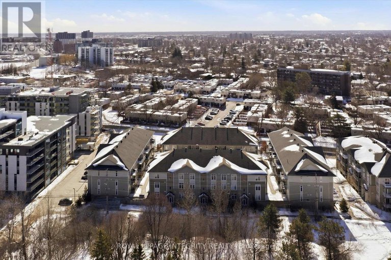 29425303/c-849-blackcomb-private/elmvale-acres/ottawa/ontario/K1G4E4_25