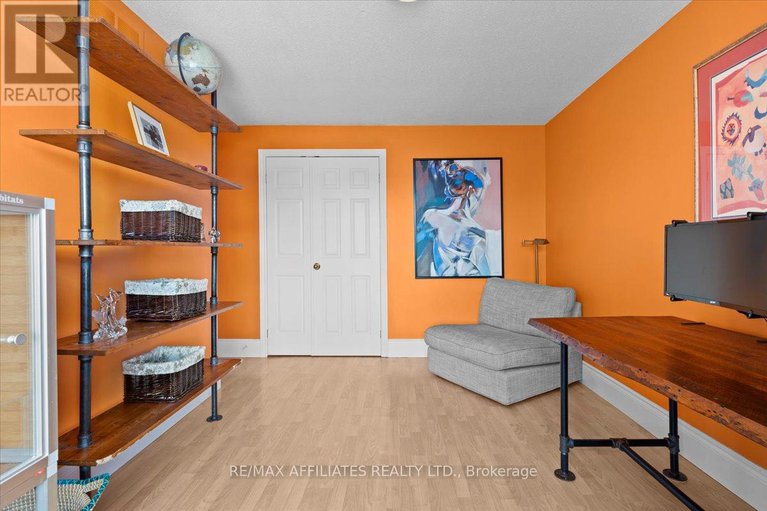 28165712/1840-summerfields-crescent/chapel-hill/ottawa/ontario/K1C7B7_35
