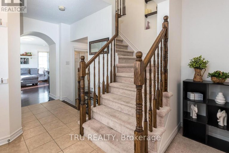 29052301/2757-grand-canal-street/half-moon-bay/ottawa/ontario/K2J0S7_18