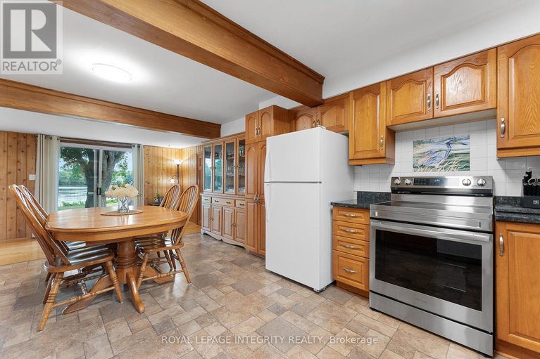 28594560/7403-rideau-valley-drive-s/rideau-twp-s-of-reg-rd-6-e-of-mccordick-rd/ottawa/ontario/K0A2E0_17