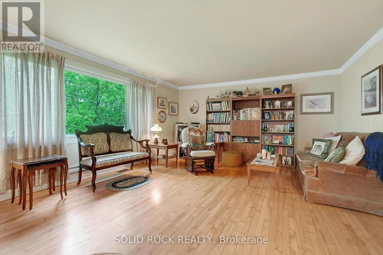 28369981/7725-lawrence-street/vernon/ottawa/ontario/K0A3J0_16