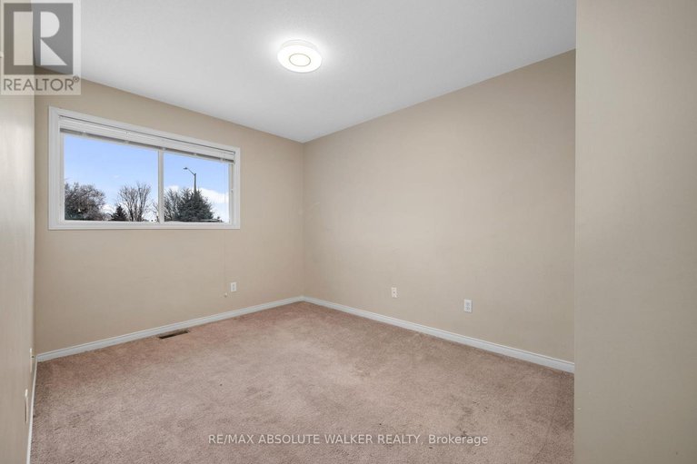 29164977/1679-greywood-drive/chateauneuf/ottawa/ontario/K1C4W3_20