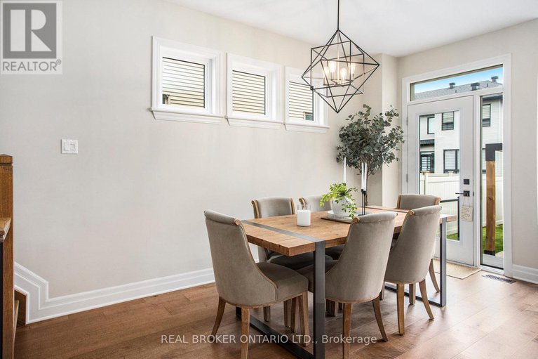 28928628/767-cairn-crescent/mer-bleuebradley-estatesanderson-park/ottawa/ontario/K1W0P4_14
