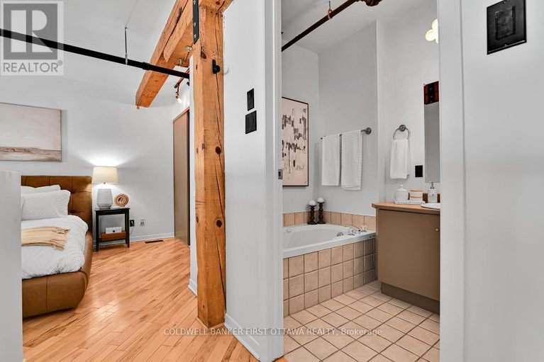 29473446/303-95-beech-street/west-centre-town/ottawa/ontario/K1S3J7_31