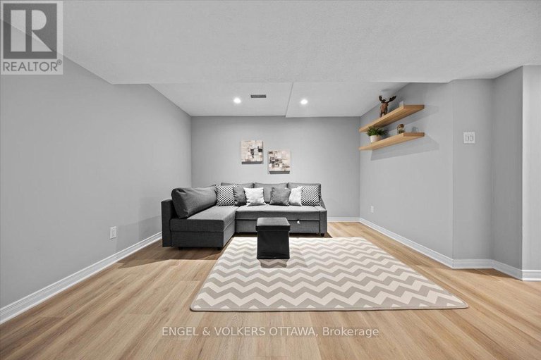 28652467/107-redpath-drive/pheasant-run/ottawa/ontario/K2G6K4_33